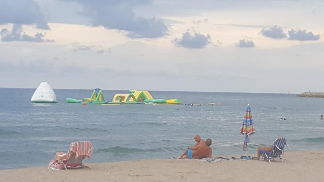 Precioso Apartamento Con Vista Al Mar كالافيل المظهر الخارجي الصورة